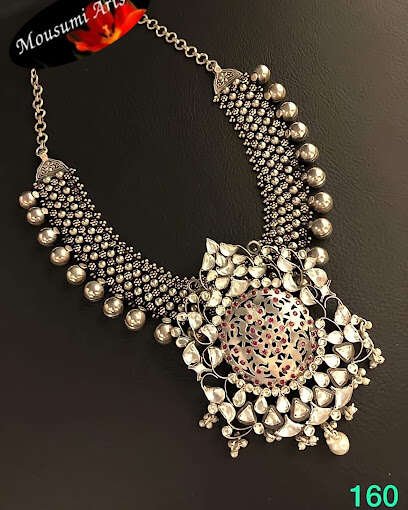 Mousumi Arts and Design